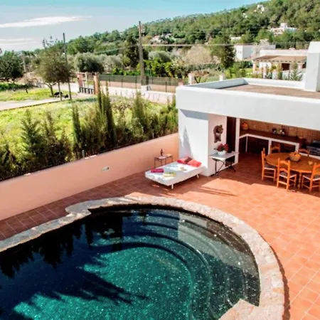 Ideally Located With Pool A Short Drive From Ibiza Town And The Beach *