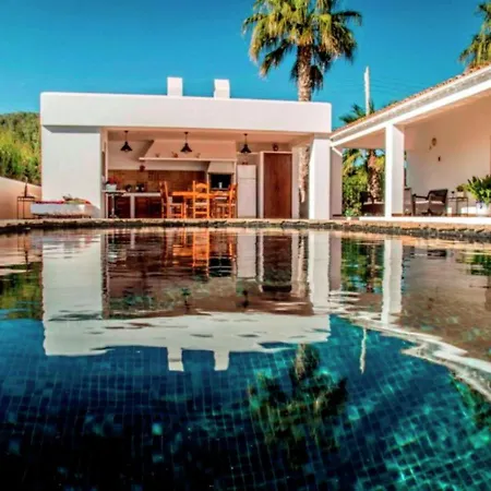别墅 Ideally Located With Pool A Short Drive From Ibiza Town And The Beach